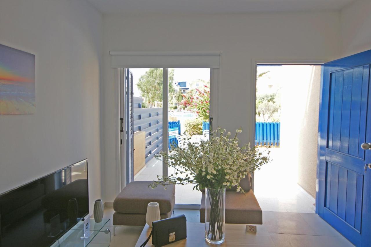 Resitour - Kings Palace Paphos Exterior photo